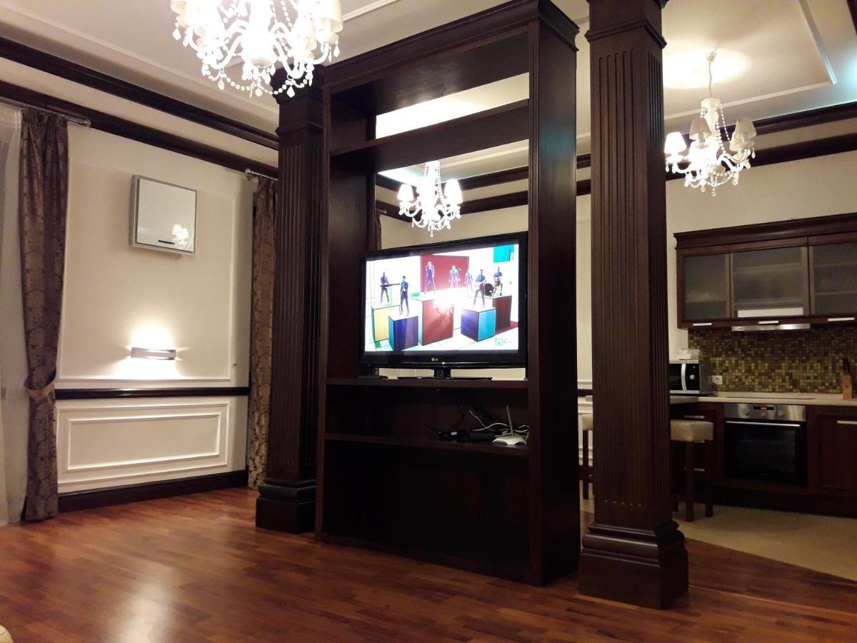 Vip Apartment. Kreshatik, Maidan Nezavisimosti. เคียฟ ภายนอก รูปภาพ