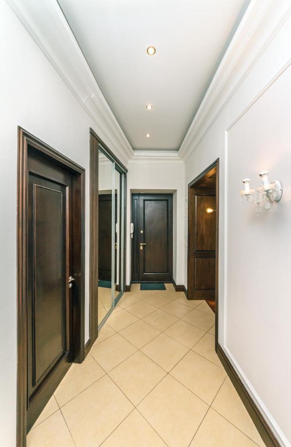 Vip Apartment. Kreshatik, Maidan Nezavisimosti. เคียฟ ภายนอก รูปภาพ
