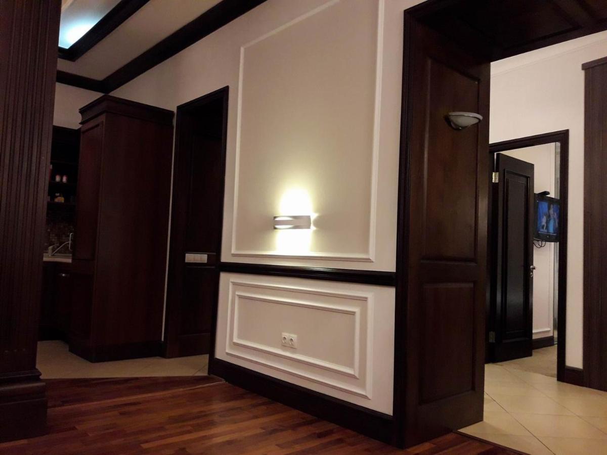 Vip Apartment. Kreshatik, Maidan Nezavisimosti. เคียฟ ภายนอก รูปภาพ