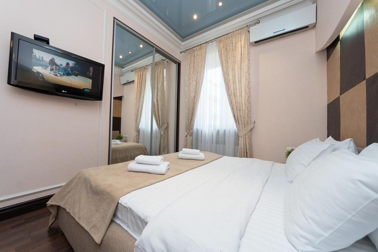 Vip Apartment. Kreshatik, Maidan Nezavisimosti. เคียฟ ภายนอก รูปภาพ