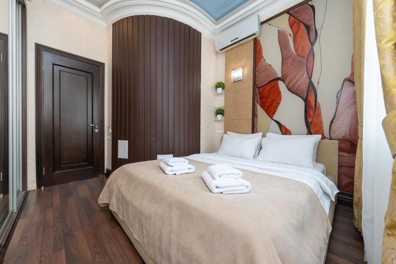 Vip Apartment. Kreshatik, Maidan Nezavisimosti. เคียฟ ภายนอก รูปภาพ